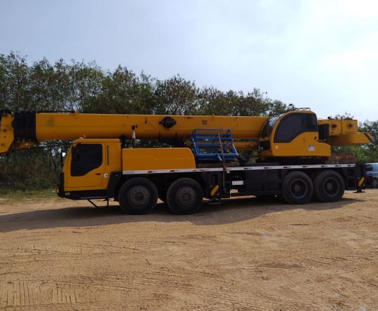 Guindaste XCMG 70T